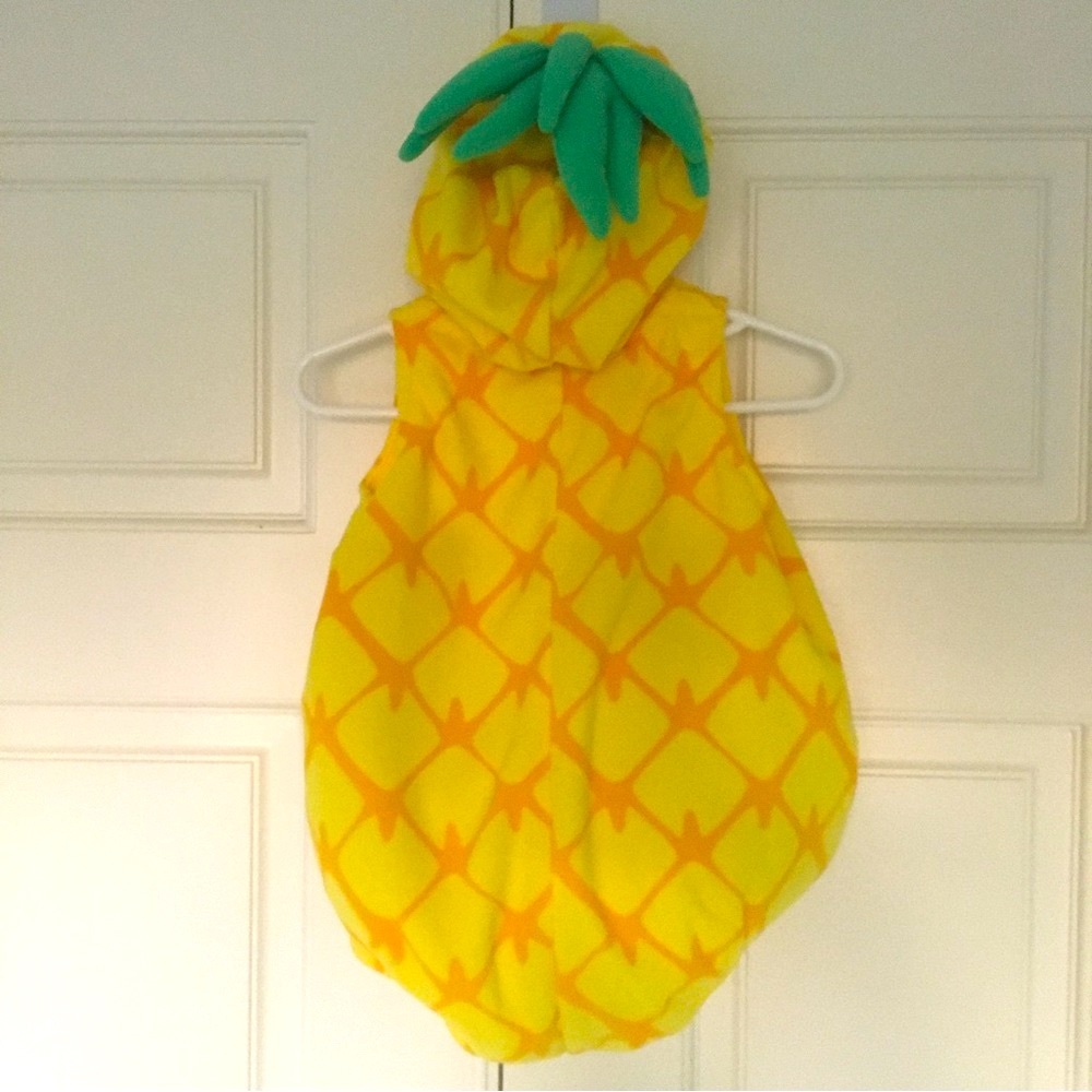Carter’s (3-6M) Baby Halloween Costume Yellow Pineapple Zips with Hood